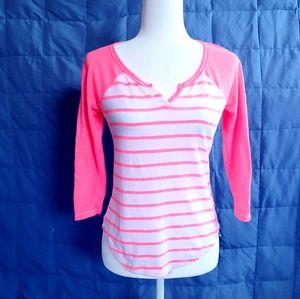 * Striped 3/4 sleeve top
